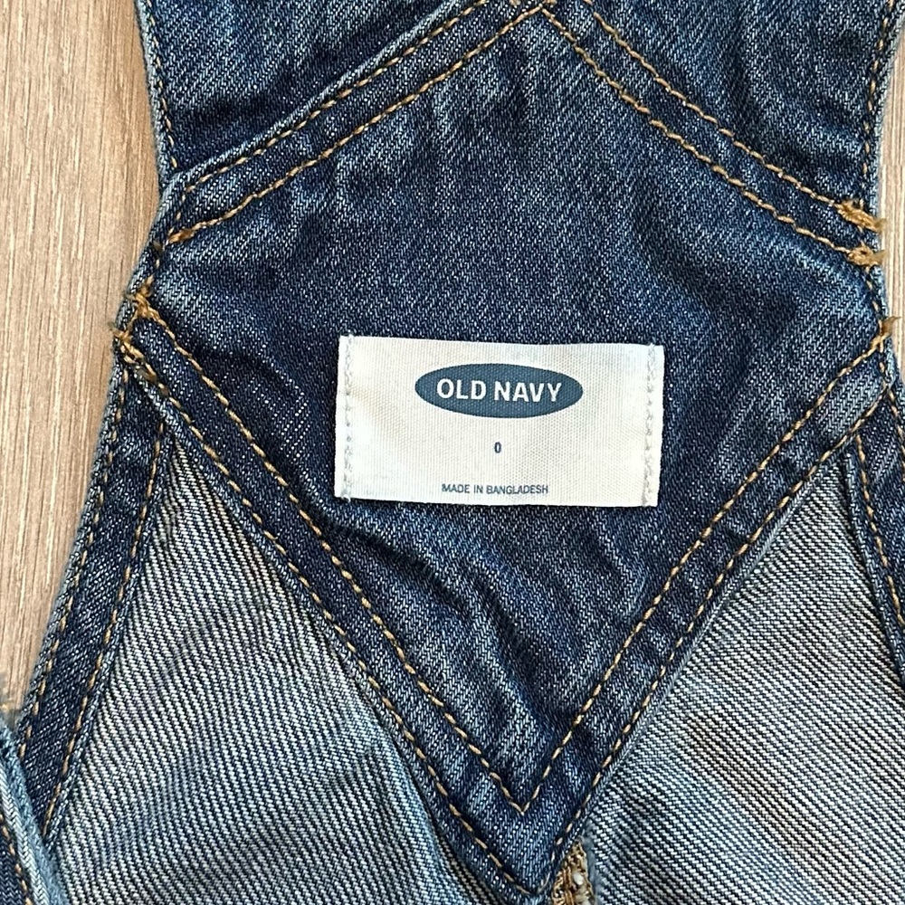 NWT. Old Navy Slouchy Straight Jean Overalls. - Picture 6 of 13